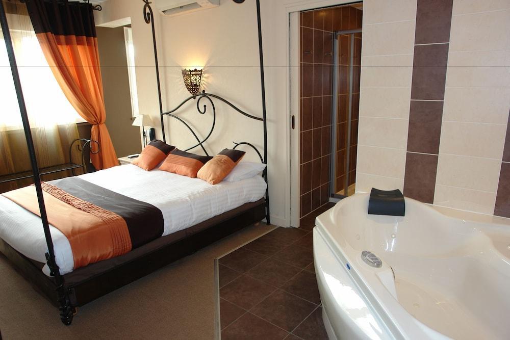 Bhoma Bourges - Hotel & Restaurant Exterior foto